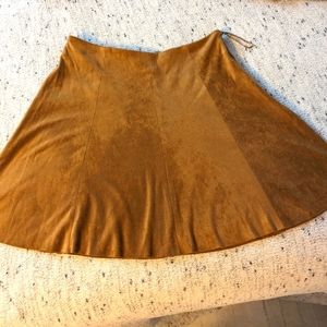 BB Dakota faux suede skirt Shirt size 4 brown